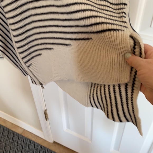 ALLSAINTS STRIPED WOOL BLEND V-NECK SWEATER SZ L - Picture 3 of 13